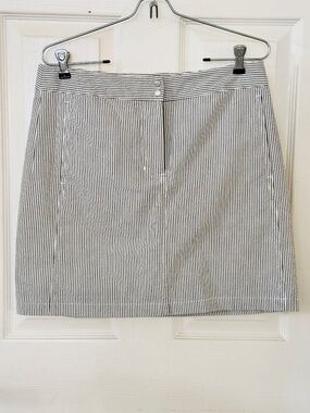 Lizgolf Gray Seersucker Skort Size 8